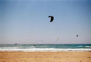 Jak w idealny sposób poznać kitesurfing